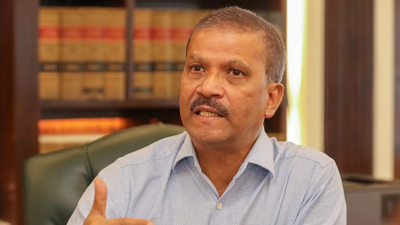 গনভোট কবে কার্যকর জানালেন আইন উপদেষ্টা 