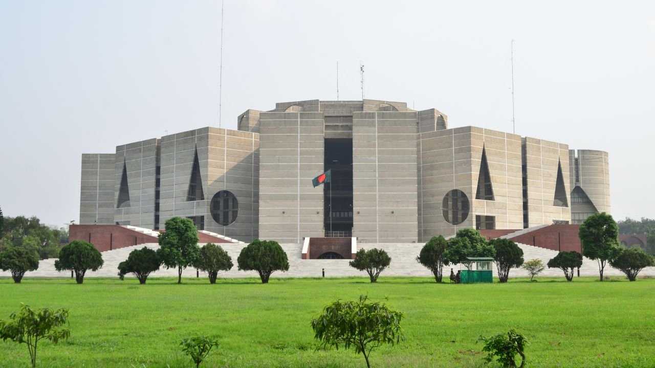 মন্ত্রিসভায় যাচ্ছেন যারা