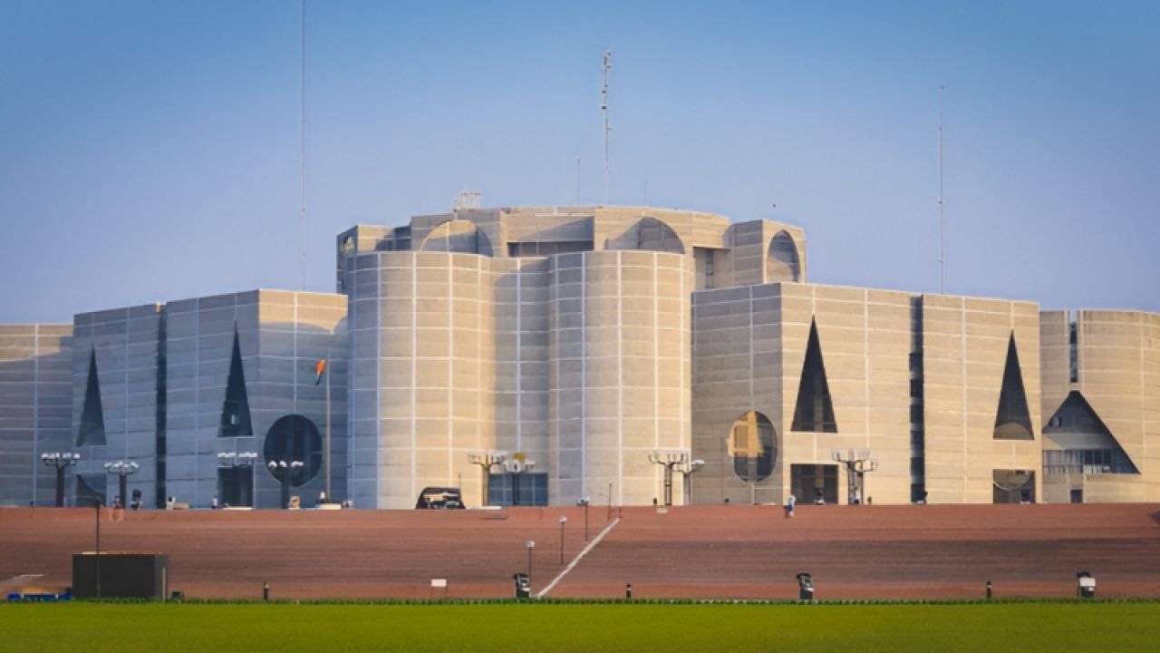 সবচেয়ে বেশি মন্ত্রী পেল যে বিভাগ